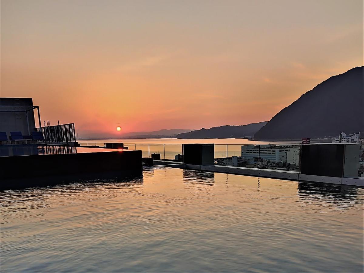 Отель Amanek Beppu Yula-Re Экстерьер фото